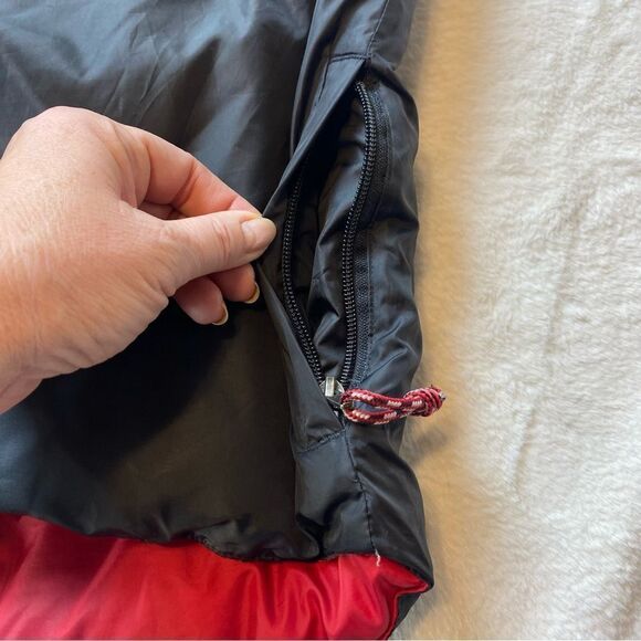 L.L. Bean Reversible Down Filled Puffer Vest Red/Black Size Small - Picture 13 of 15